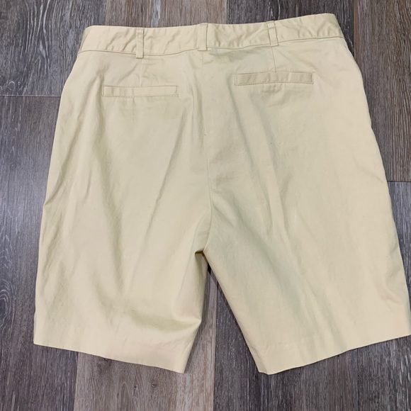 Michael Kors Womens 4 Shorts Tan - Picture 6 of 6